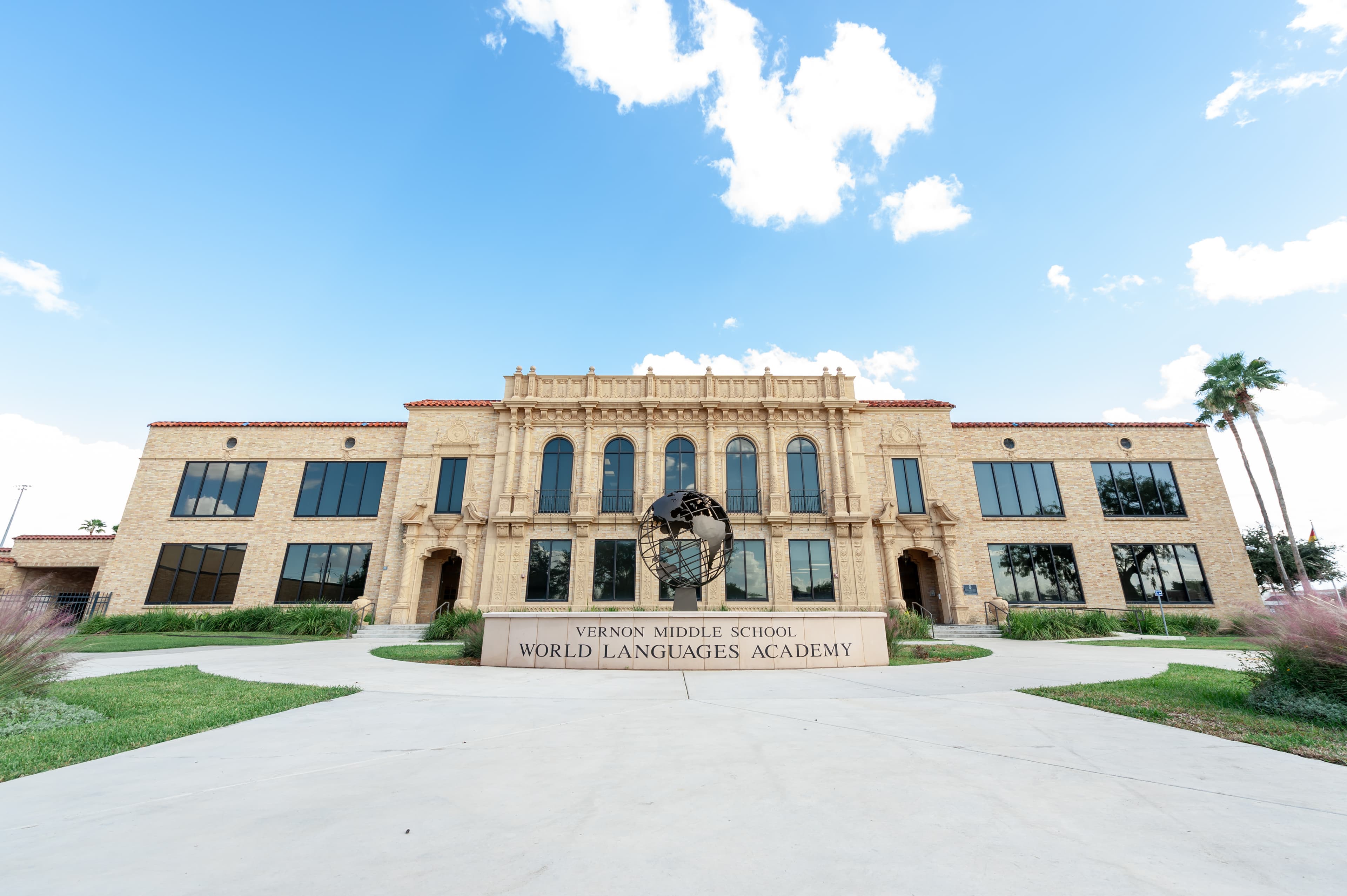 Vernon Middle School World Languages Academy campus